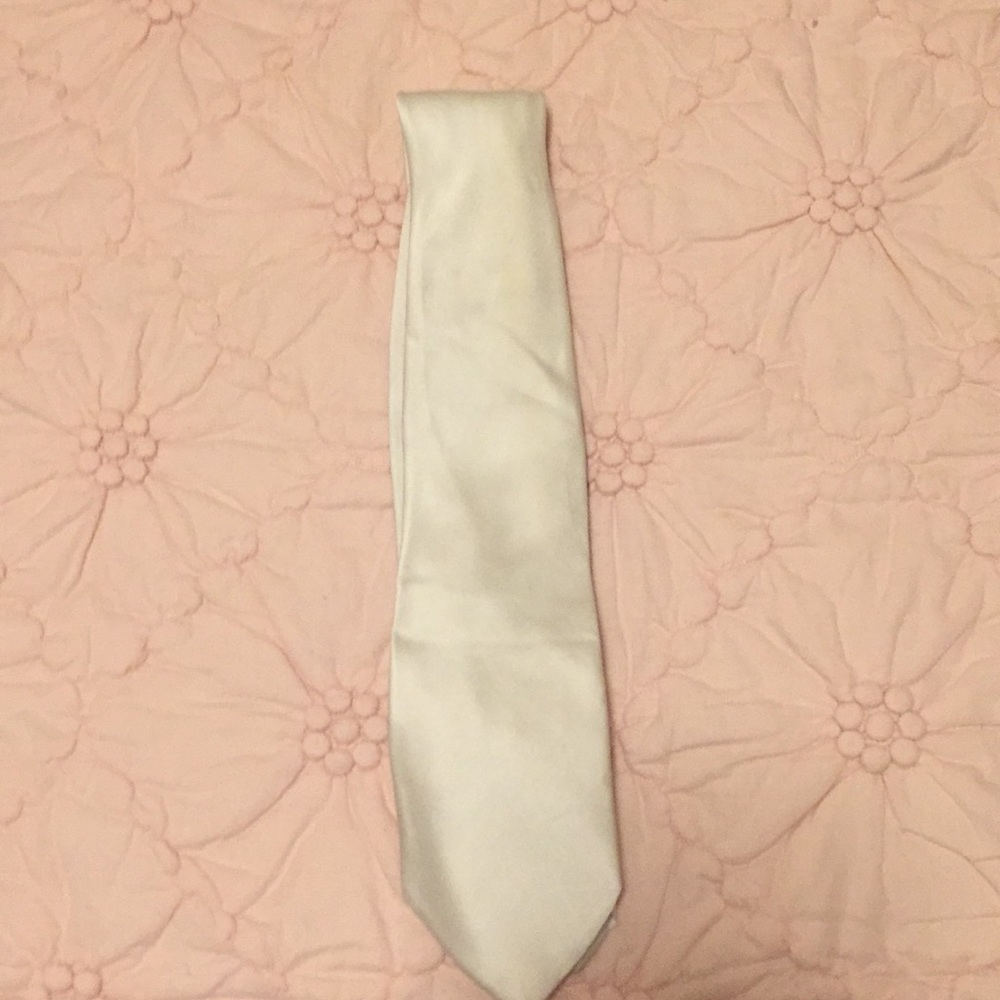 White Nicole Miller tie